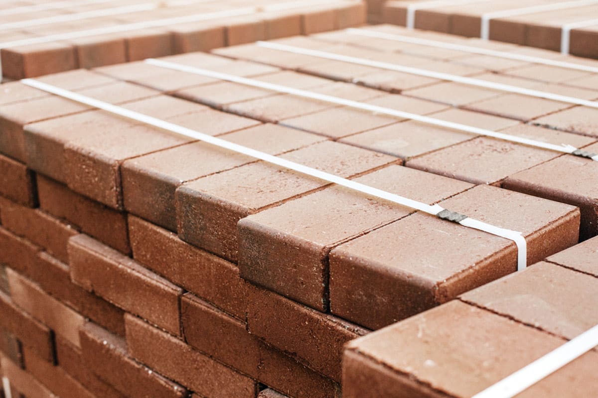 Fire Bricks Price Guide： How Much Do They Cost in 2024？