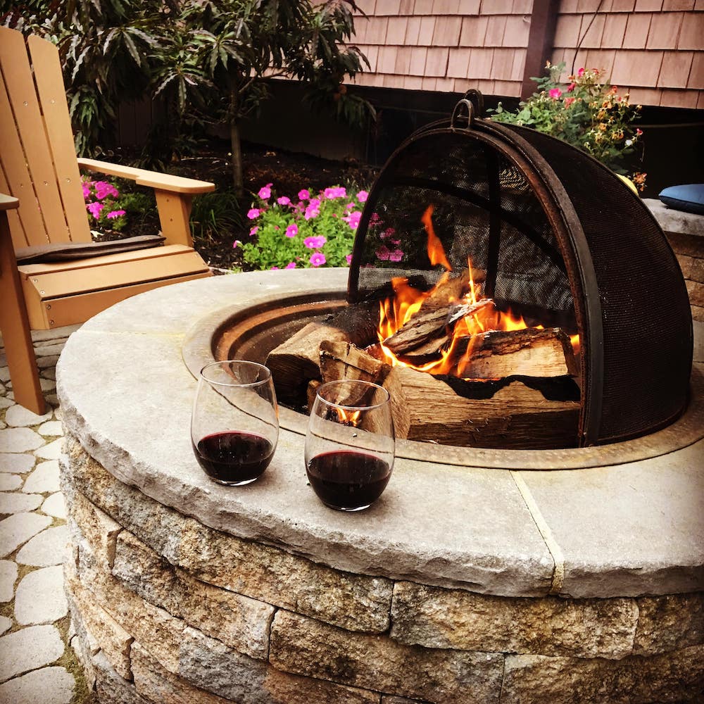 Top Benefits of Using Outdoor Fire Bricks for Building a Fire Pit