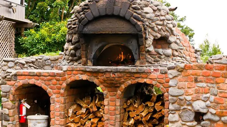 Why Food Safe Fire Bricks Are Essential for Outdoor Cooking