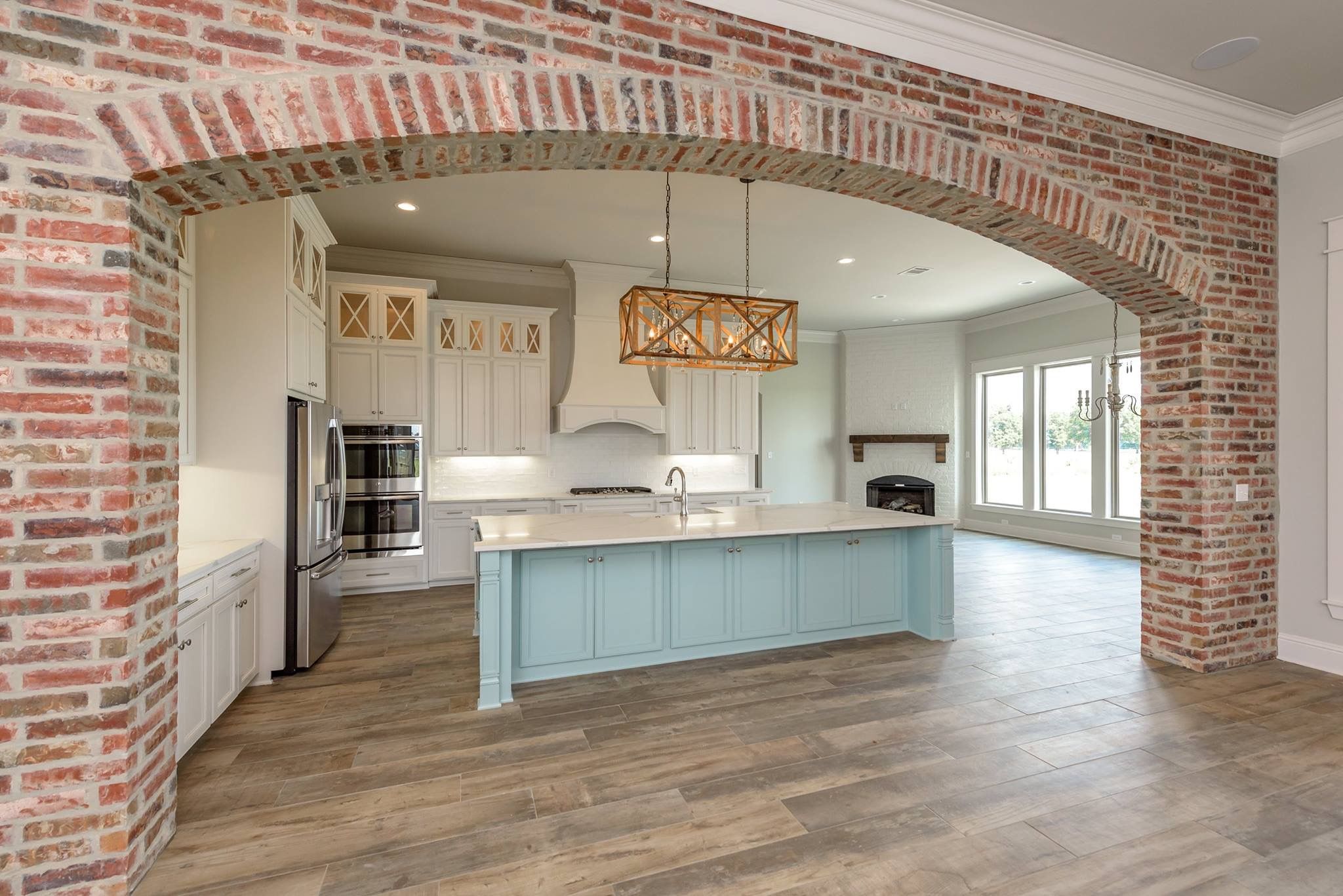 Brick Archway Ideas: Seamless Transition Between Kitchen & Living Space