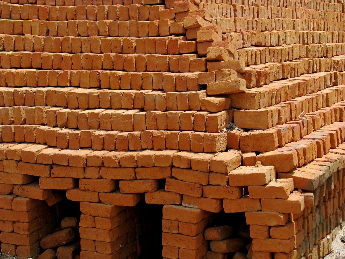 Where to Buy Clay Bricks Online and Offline