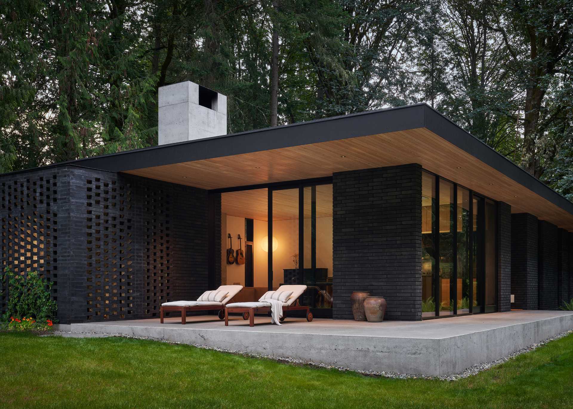 Why Black Brick Black Mortar Is The Hottest Home Trend Right Now