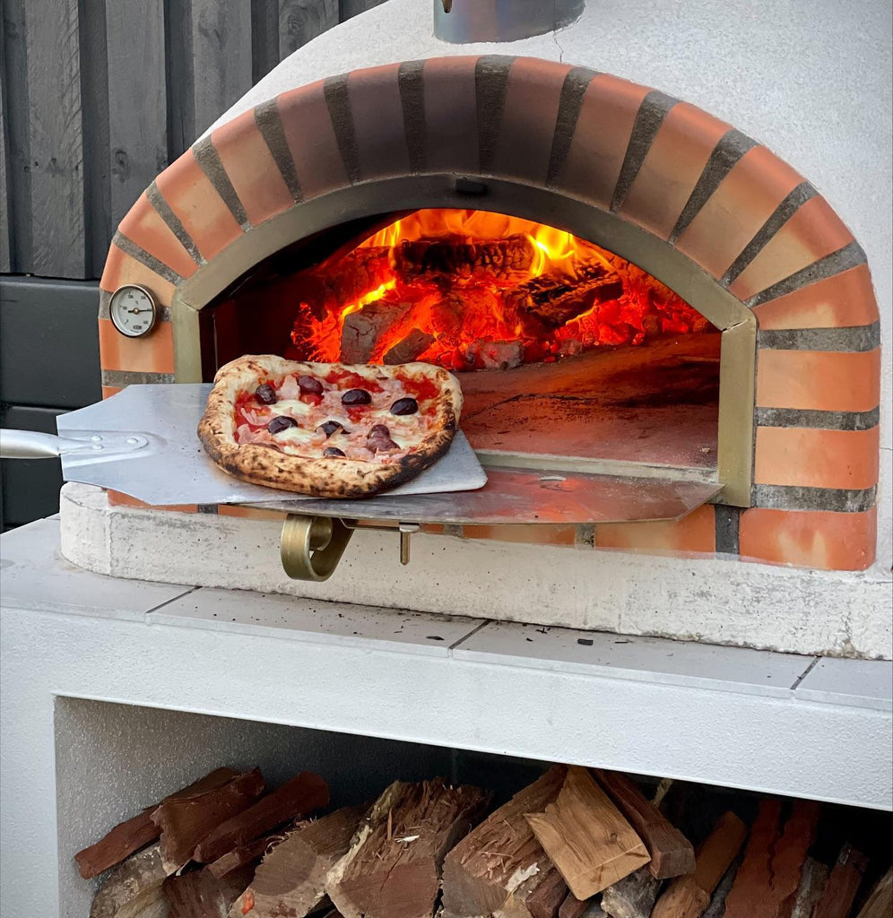 Brick Oven Outdoor: Whats the Best Way to Cook Pizza in Your New Oven?