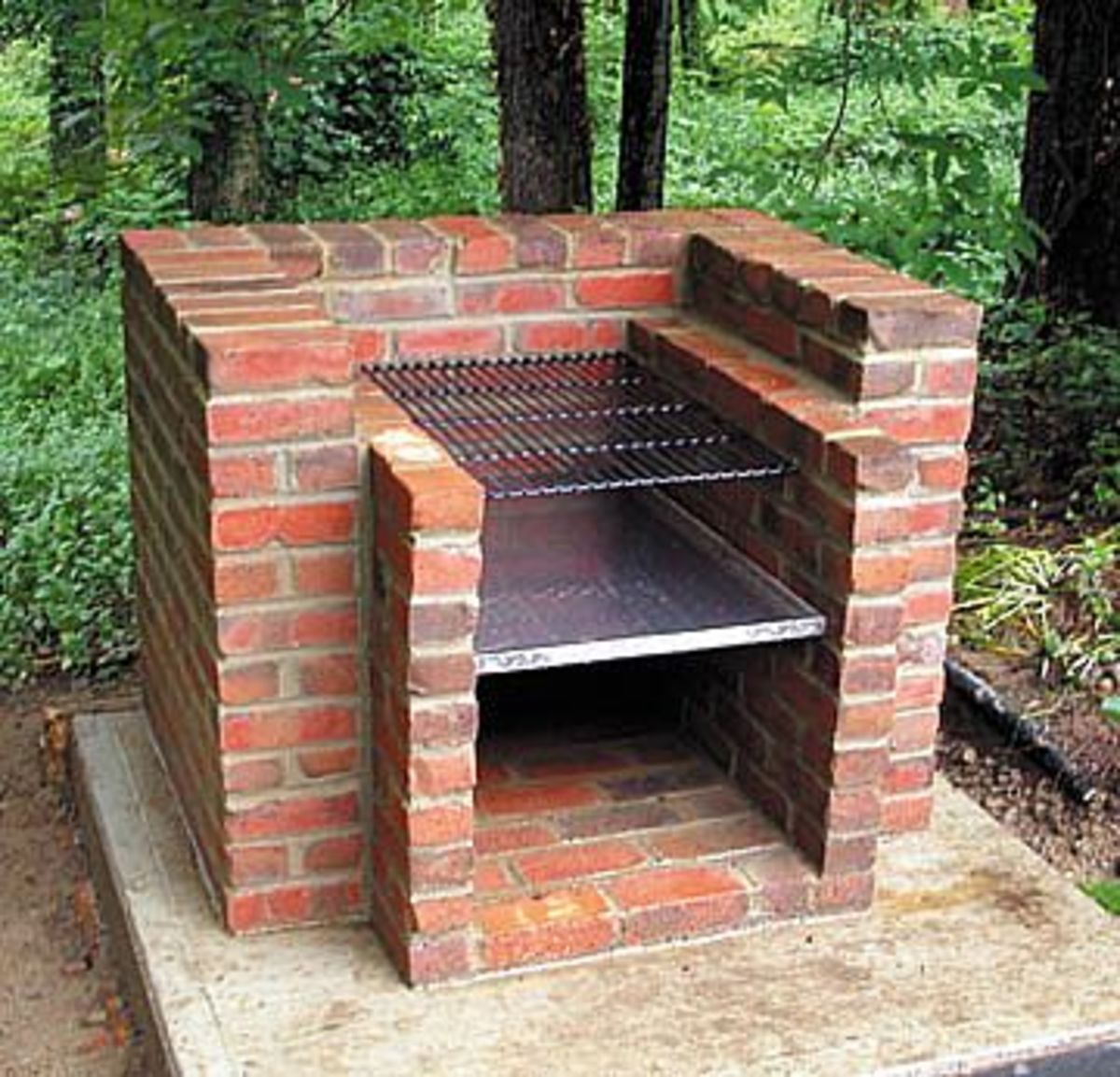 Homemade Brick Barbecue Grill: Your Backyard Upgrade!