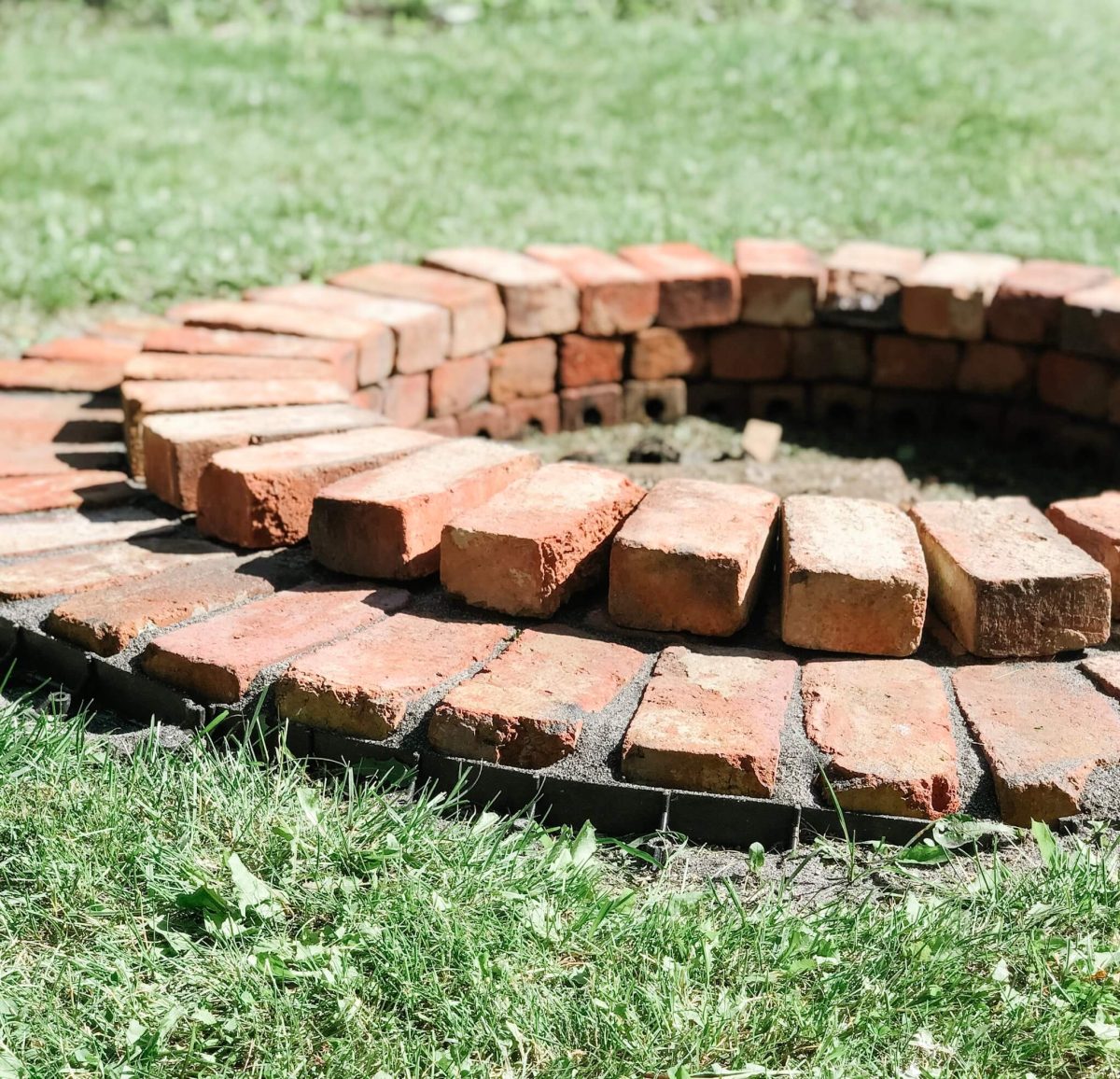 how to make a fire pit out of bricks