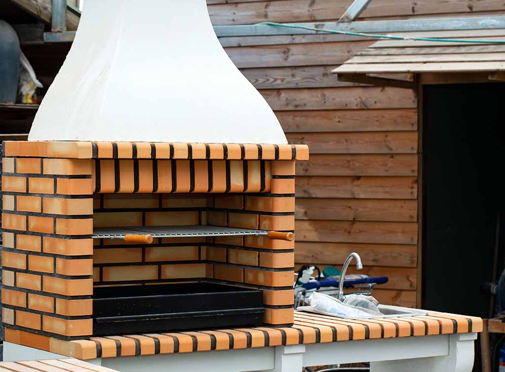 Building outdoor grill with bricks: Is it easy? Heres what you need to know!