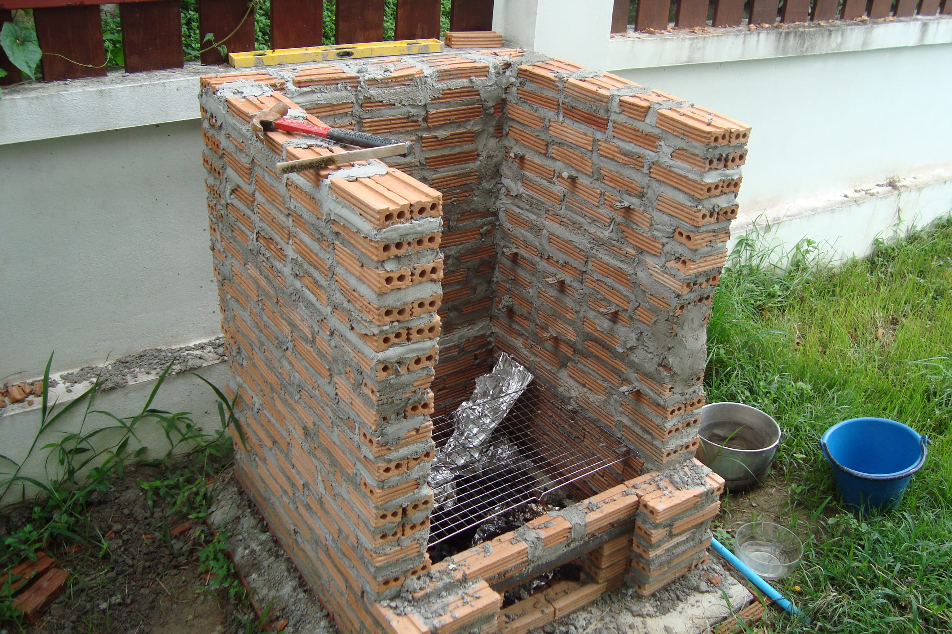 Build a Brick Smoker: Your Simple Step-by-Step Guide!